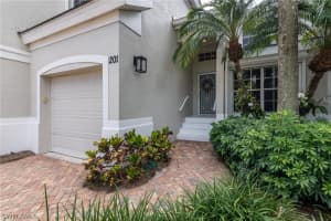 2120 Aberdeen Lane, NAPLES, FL 34109 Sold 01/31/25