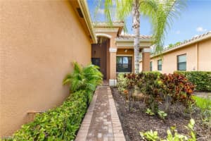 3550 Beaufort Court, NAPLES, FL 34119 Sold 01/17/25