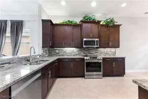 3550 Beaufort Court, NAPLES, FL 34119 Sold 01/17/25