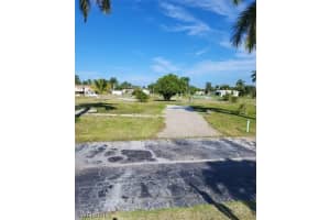 29 Dogwood Way, Fort Myers, FL 33908 Sold 05/01/25