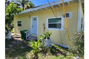 1087 Dusty Lane, Moore Haven, FL 33471 Sold 02/17/25