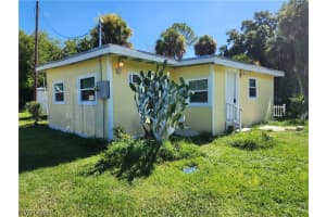 1087 Dusty Lane, Moore Haven, FL 33471 Sold 02/17/25