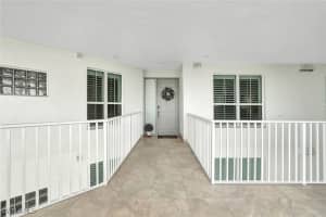 300 Dunes Boulevard, Naples, FL 34110 Sold 03/25/25