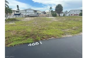 4681 Lahaina Lane, Bonita Springs, FL 34134 - MLS#224062664