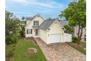 473 Leawood Circle, NAPLES, FL 34104 Sold 02/06/25