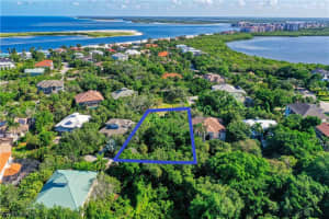 374 Gumbo Limbo Lane, Marco Island, FL 34145 - MLS#224062765