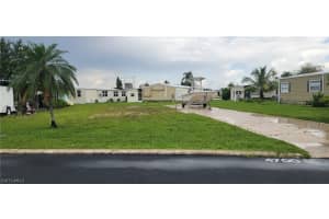 4700 Pago Pago Lane, Bonita Springs, FL 34134 - MLS#224062839