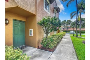 1275 Wildwood Lakes Boulevard, NAPLES, FL 34104 Sold 01/15/25