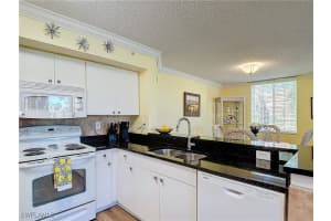 1275 Wildwood Lakes Boulevard, NAPLES, FL 34104 Sold 01/15/25
