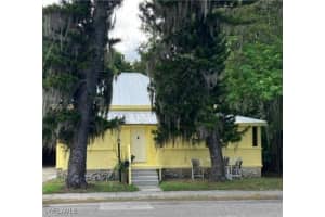 2122 Broadway, FORT MYERS, FL 33901 Sold 06/10/25