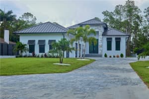 5847 English Oaks Lane, Naples, FL 34119 - MLS#224063381