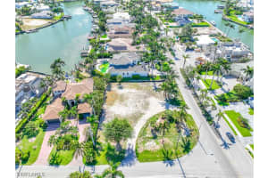 396 Mooring Line Drive, NAPLES, FL 34102 Sold 04/21/25