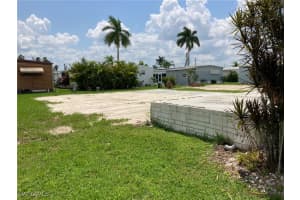 253 Hamlin Drive, Fort Myers, FL 33905 - MLS#224064045