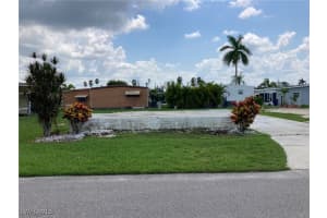 253 Hamlin Drive, Fort Myers, FL 33905 - MLS#224064045