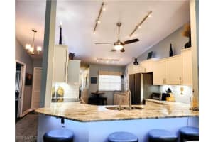 524 Lake Louise Circle, Naples, FL 34110 - MLS#224064377