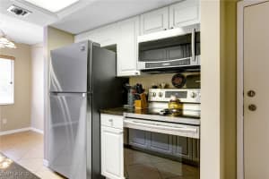 2366 Mall Drive, Fort Myers, FL 33901 Sold 05/16/25