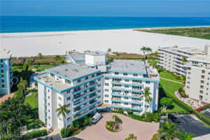 220 Seaview Court, MARCO ISLAND, FL 34145 Sold 10/23/24