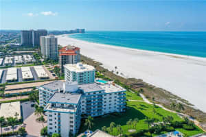 220 Seaview Court, MARCO ISLAND, FL 34145 Sold 10/23/24