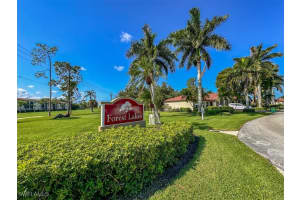 1086 Forest Lakes Drive, Naples, FL 34105 Sold 11/14/24
