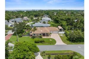 921 SHADDELEE Lane, FORT MYERS, FL 33919 Sold 11/08/24