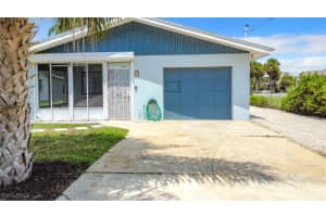 94 E North Shore Ave, North Fort Myers