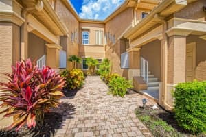 13921 Lake Mahogany Blvd 2813, Fort Myers