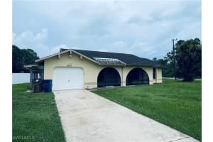 2807 E 8th St, Lehigh Acres