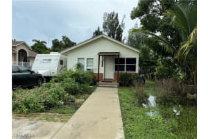 9991 Connecticut St, Bonita Springs