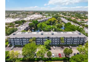 600 Neapolitan Way, Naples, FL 34103 Sold 03/14/25