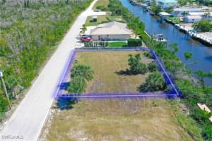 2823 CUSSELL Drive, St James City, FL 33956 - MLS#224066409