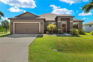 1233 Sw 18th Ct, Cape Coral