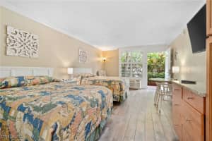 2555 Tamiami Trail, Naples, FL 34103 Sold 12/10/24
