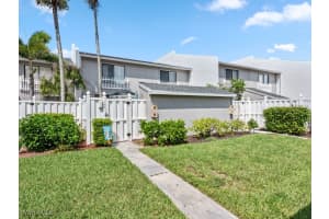 9843 Costa Mesa Lane, BONITA SPRINGS, FL 34135 Sold 10/30/24
