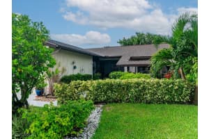 159 Round Key Circle, Naples, FL 34112 Sold 11/12/24