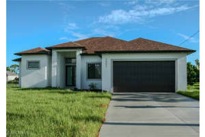 2602 40th Street, Lehigh Acres, FL 33976 Sold 11/12/24