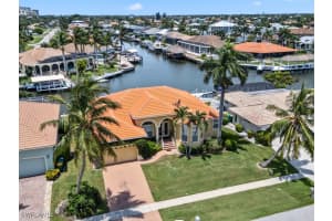 863 Banyan Court, MARCO ISLAND, FL 34145 Sold 10/16/24