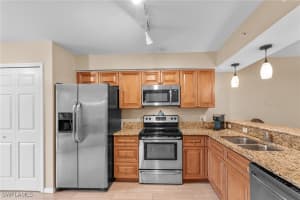 4965 Sandra Bay Drive, Naples, FL 34109 - MLS#224067400
