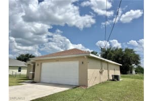 210 Manasota Street, FORT MYERS, FL 33913 Sold 10/11/24