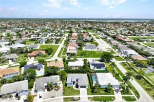 211 Clyburn Street, Marco Island, FL 34145 Sold 04/08/25