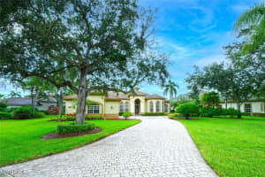 422 Terracina Court, Naples, FL 34119 Sold 11/07/24