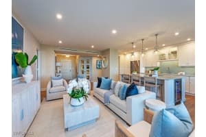 8990 Bay Colony Drive, Naples, FL 34108 Sold 01/02/25