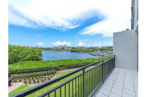 420 Cove Tower Drive, Naples, FL 34110 Sold 05/22/25