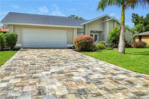 637 Astarias Circle, FORT MYERS, FL 33919 Sold 11/04/24