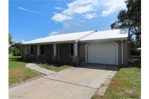 4002 Edgewater Circle, LABELLE, FL 33935 Sold 06/03/25