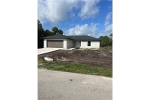 15 9th Street, Lehigh Acres, FL 33972 Sold 12/20/24