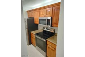 194 Santa Clara Drive, Naples, FL 34104 Sold 01/24/25