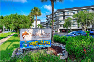 995 Anglers Cove, MARCO ISLAND, FL 34145 Sold 10/16/24