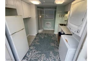 10095 PARKWOOD Drive, Fort Myers, FL 33905 - MLS#224069552