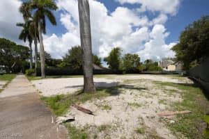 1055 7th Avenue, Naples, FL 34102 Sold 03/05/25