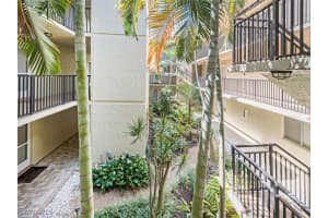 788 Park Shore Drive, Naples, FL 34103 Sold 05/08/25
